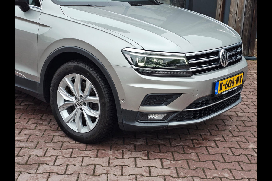 Volkswagen Tiguan 2.0 TSI 4MOTION Highline | Automaat | Pano | LED | Navi | App-connect | Camera | All-seasons | Elek. achterklep |  Park Assist |