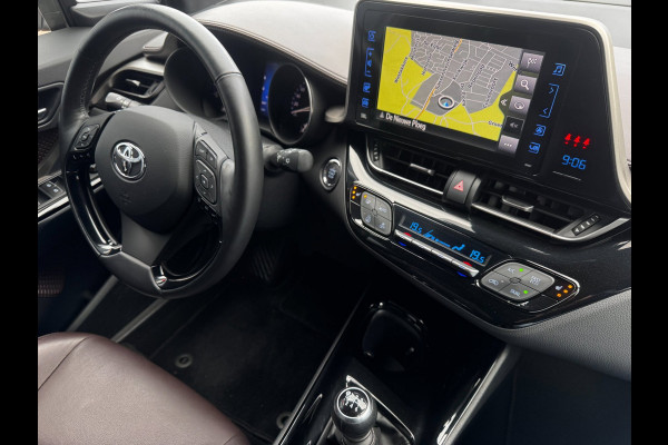 Toyota C-HR 1.2 Executive | Trekhaak | Camera | NL-Auto | Stoelverwarming | JBL | Climate Control |