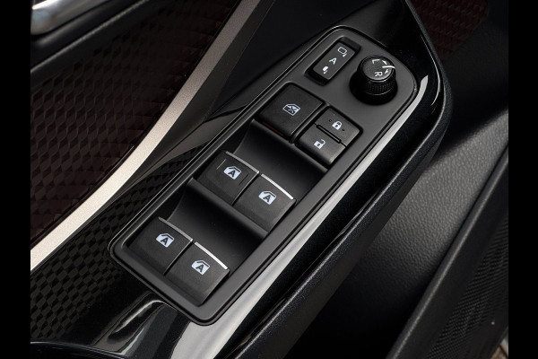 Toyota C-HR 1.2 Executive | Trekhaak | Camera | NL-Auto | Stoelverwarming | JBL | Climate Control |