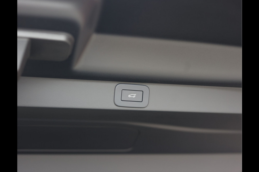 Land Rover Range Rover P460e LWB Autobiography | Pano - Meridian - Clearsight