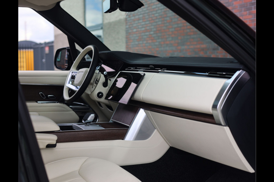 Land Rover Range Rover P460e LWB Autobiography | Pano - Meridian - Clearsight
