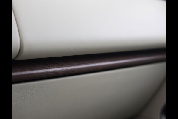 Land Rover Range Rover P460e LWB Autobiography | Pano - Meridian - Clearsight
