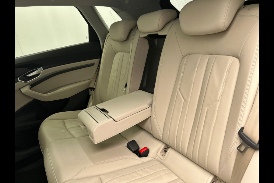 Audi e-tron 55 quattro Business Plus 95 kWh | Pano/Dak | Adapt.Cruise/Control | Leder | Apple/Carplay | Origineel NL