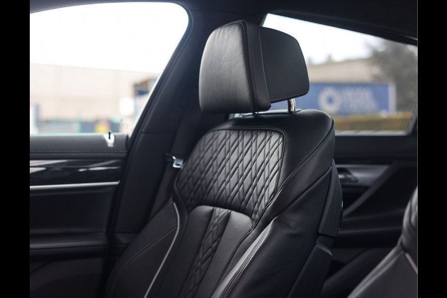 BMW 7 Serie M760Li xDrive | Skylounge - M Driver's Pack - HUD