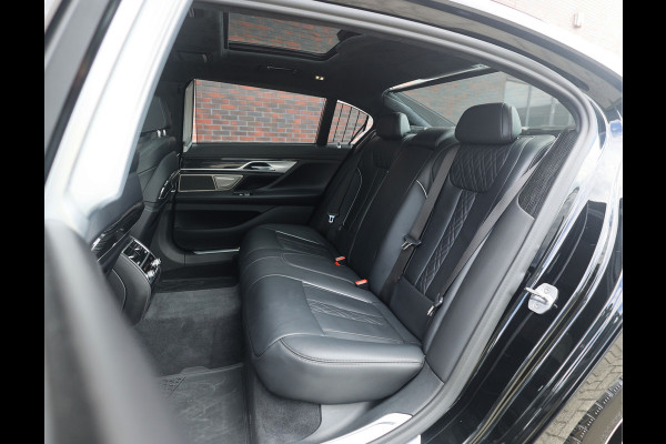 BMW 7 Serie M760Li xDrive | Skylounge - M Driver's Pack - HUD