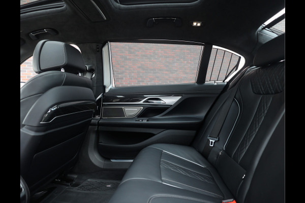 BMW 7 Serie M760Li xDrive | Skylounge - M Driver's Pack - HUD