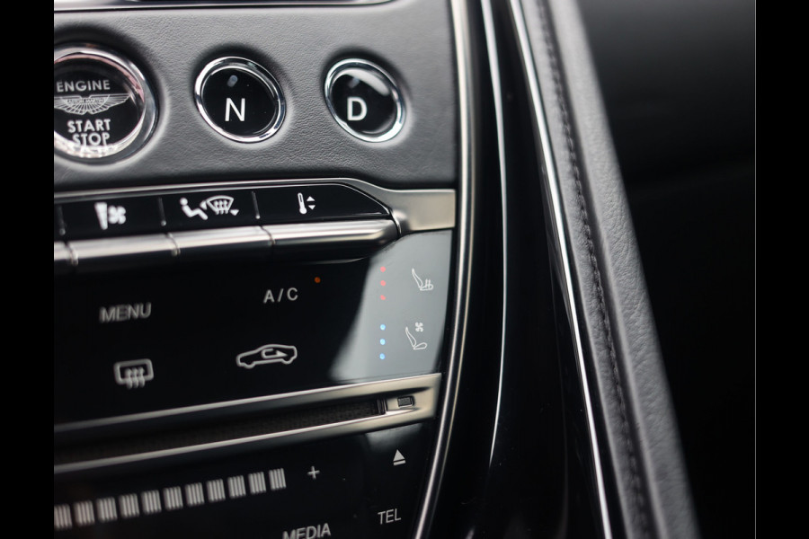 Aston Martin DBS 5.2 V12 Superleggera