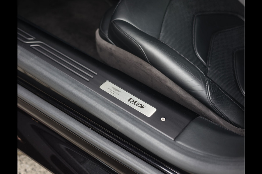 Aston Martin DBS 5.2 V12 Superleggera