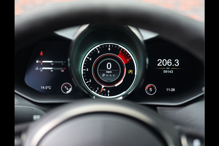 Aston Martin DBS 5.2 V12 Superleggera