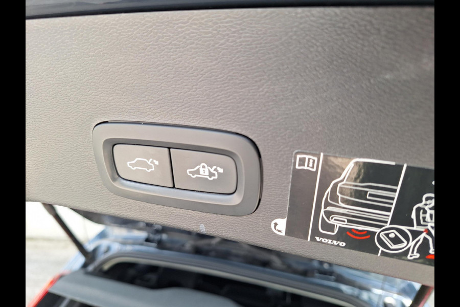 Volvo XC40 1.5 T5 Recharge R-Design | Leder | Trekhaak 1800kg | Blindspot | Navi | Climate-Pack |