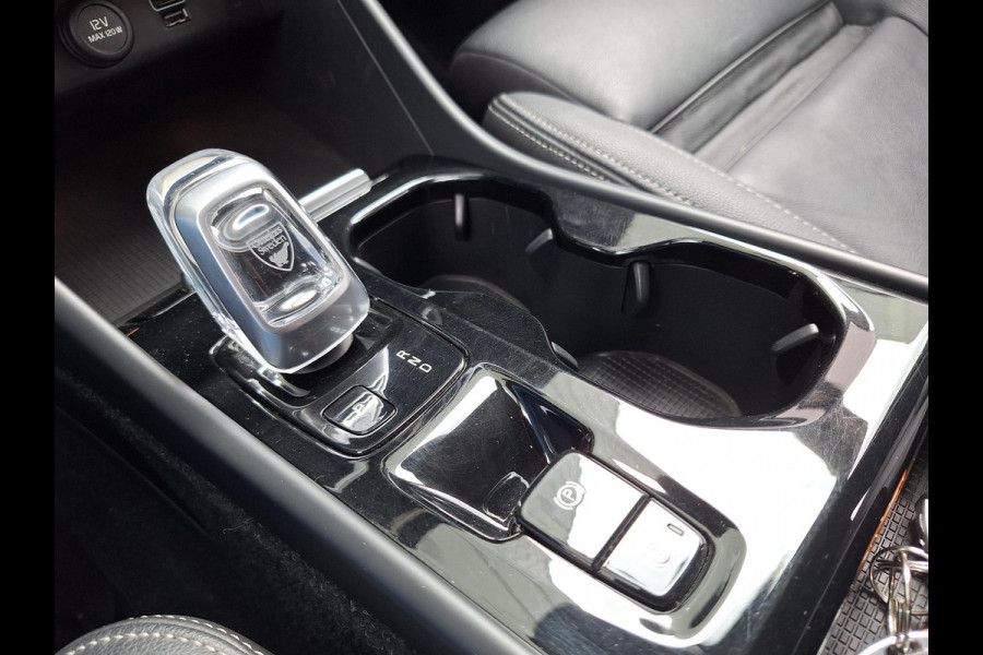 Volvo XC40 1.5 T5 Recharge R-Design | Leder | Trekhaak 1800kg | Blindspot | Navi | Climate-Pack |