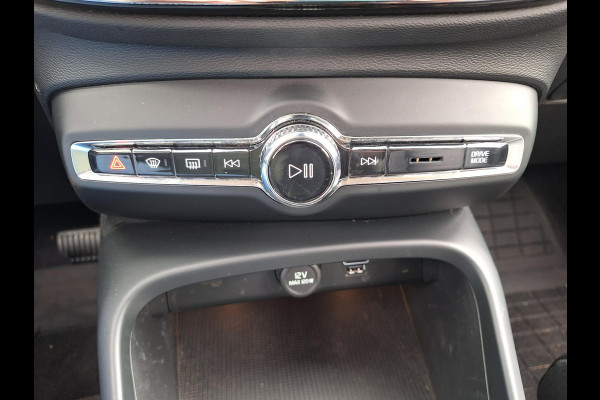Volvo XC40 1.5 T5 Recharge R-Design | Leder | Trekhaak 1800kg | Blindspot | Navi | Climate-Pack |