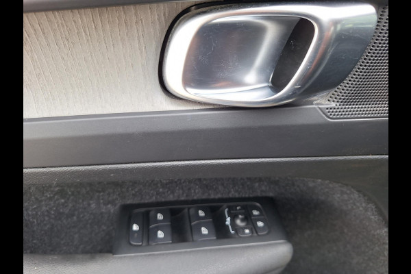 Volvo XC40 1.5 T5 Recharge R-Design | Leder | Trekhaak 1800kg | Blindspot | Navi | Climate-Pack |