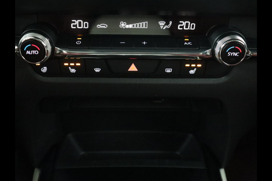 Mazda CX-30 2.0 e-SkyActiv-X M Hybrid 100th Anniversary Edition | Schuifdak | Leder | Trekhaak | 360 Camera | Stoelverwarming | Carplay | Adaptive cruise | Keyless | Head-Up | Bose Sound | Full LED