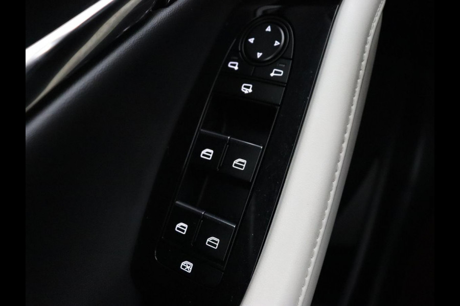 Mazda CX-30 2.0 e-SkyActiv-X M Hybrid 100th Anniversary Edition | Schuifdak | Leder | Trekhaak | 360 Camera | Stoelverwarming | Carplay | Adaptive cruise | Keyless | Head-Up | Bose Sound | Full LED