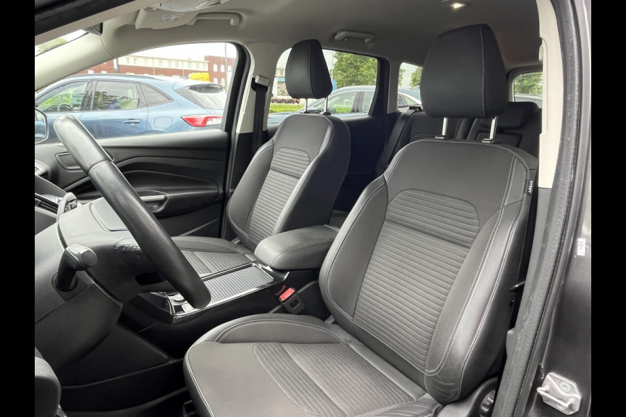 Ford Kuga 1.5 EcoBoost Titanium X 150pk/110kW 6-bak | Trekhaak | Elektr. achterklep | Bi-Xenon | Sony audio | Camera | Winter Pack | etc. etc.