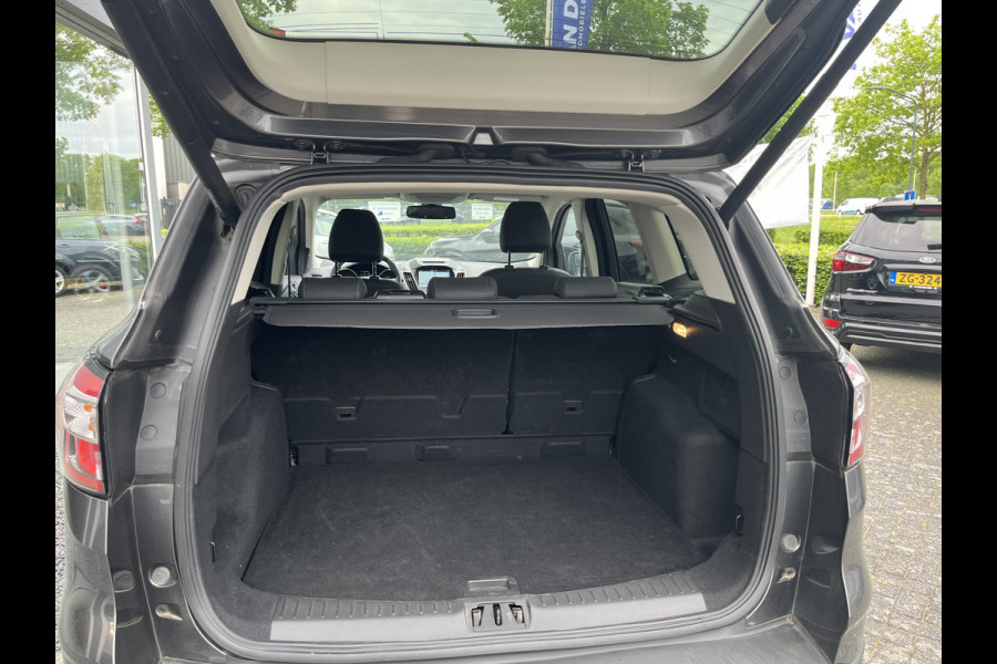 Ford Kuga 1.5 EcoBoost Titanium X 150pk/110kW 6-bak | Trekhaak | Elektr. achterklep | Bi-Xenon | Sony audio | Camera | Winter Pack | etc. etc.