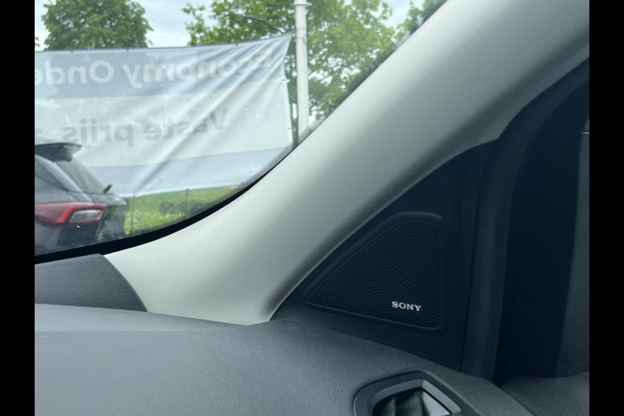 Ford Kuga 1.5 EcoBoost Titanium X 150pk/110kW 6-bak | Trekhaak | Elektr. achterklep | Bi-Xenon | Sony audio | Camera | Winter Pack | etc. etc.