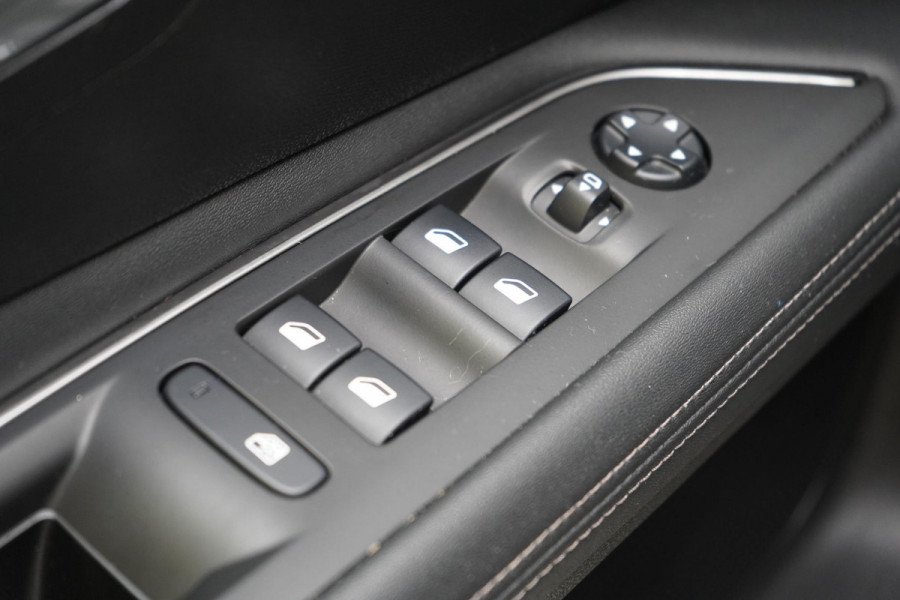 Peugeot 3008 1.2 PureTech Crossway | Navigatie | 360 Camera | Cruise control | Climate control | DAB