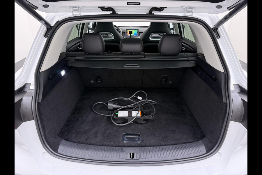 MG EHS 1.5 TGDI Luxury VAN: 24.900,- VOOR: 21.877,- UW WKVOORDEEL: 3.023,- | PHEV | MEGA COMPLEET! | COMPLETE HISTORIE AANWEZIG | FABRIEKS GARANTIE TM 03-2030| 52km WLTP ELECTR RIJBEREIK, TOTAAL RIJBEREIK TOT 1.000km!