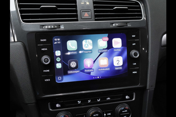 Volkswagen Golf 1.0 TSI Comfortline Sport (APPLE CARPLAY,GROOT NAVI,PDC,CLIMATE,ADAPTIVE CRUISE,GETINT,LED,SPORTSTOELEN,LM VELGEN)