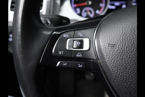 Volkswagen Golf 1.0 TSI Comfortline Sport (APPLE CARPLAY,GROOT NAVI,PDC,CLIMATE,ADAPTIVE CRUISE,GETINT,LED,SPORTSTOELEN,LM VELGEN)