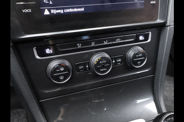Volkswagen Golf 1.0 TSI Comfortline Sport (APPLE CARPLAY,GROOT NAVI,PDC,CLIMATE,ADAPTIVE CRUISE,GETINT,LED,SPORTSTOELEN,LM VELGEN)