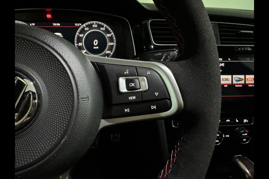 Volkswagen Golf 2.0 TSI GTI TCR Pano|Keyless|Dynaudio|Leer