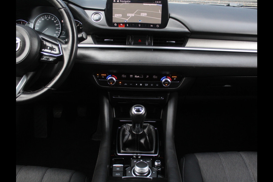 Mazda 6 Sportbreak 2.0 SkyActiv-G 165 Luxury CLIMATE | CARPLAY | LMV19 | AFNBTRHAAK | STOEL/STUURVERW | HEAD-UP | LED | ADAPCRUISE