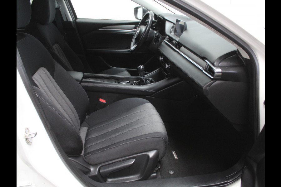 Mazda 6 Sportbreak 2.0 SkyActiv-G 165 Luxury CLIMATE | CARPLAY | LMV19 | AFNBTRHAAK | STOEL/STUURVERW | HEAD-UP | LED | ADAPCRUISE