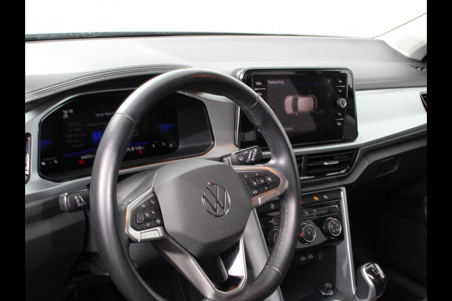 Volkswagen T-Roc 1.0 TSI Life Digitale Cockpit Navigatie Apple Carplay/Android Auto Adaptive Cruise control Parkeer sensoren Lichtmetalen Velgen 16" Extra Getint glas