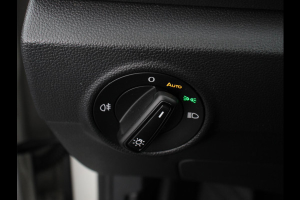 Volkswagen T-Roc 1.0 TSI Life Digitale Cockpit Navigatie Apple Carplay/Android Auto Adaptive Cruise control Parkeer sensoren Lichtmetalen Velgen 16" Extra Getint glas