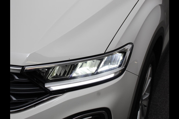 Volkswagen T-Roc 1.0 TSI Life Digitale Cockpit Navigatie Apple Carplay/Android Auto Adaptive Cruise control Parkeer sensoren Lichtmetalen Velgen 16" Extra Getint glas