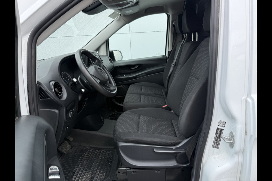 Mercedes-Benz eVito 112 eVito 66 kWh L2 286km WLTP 96,7% (SOH) Snelladen Laadkabel Carplay Climate control Cruise control Camera Parkeersensoren voor achter