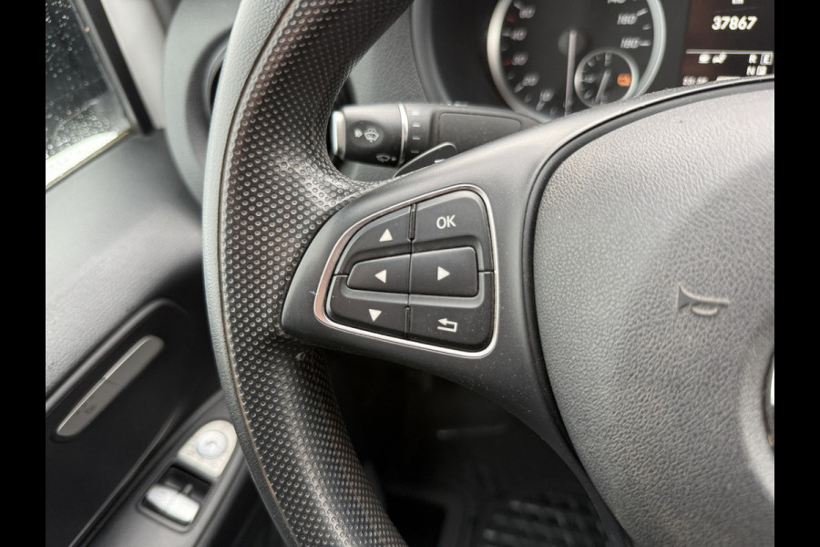 Mercedes-Benz eVito 112 eVito 66 kWh L2 286km WLTP 96,7% (SOH) Snelladen Laadkabel Carplay Climate control Cruise control Camera Parkeersensoren voor achter