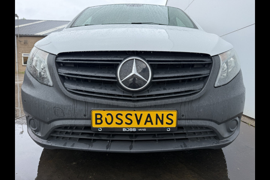 Mercedes-Benz eVito 112 eVito 66 kWh L2 286km WLTP 96,7% (SOH) Snelladen Laadkabel Carplay Climate control Cruise control Camera Parkeersensoren voor achter