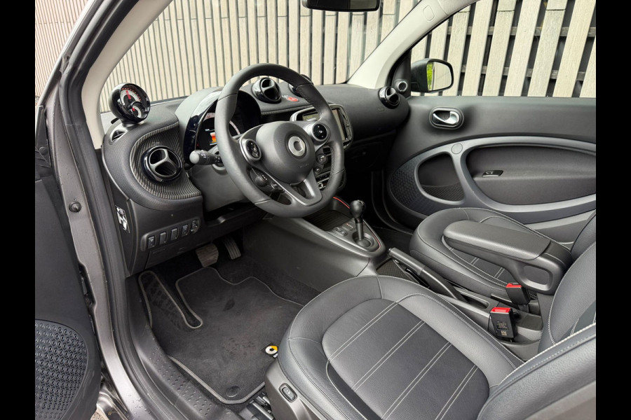 Smart Fortwo EQ Comfort PLUS /Leer /Pano /JBL /Camera /Led