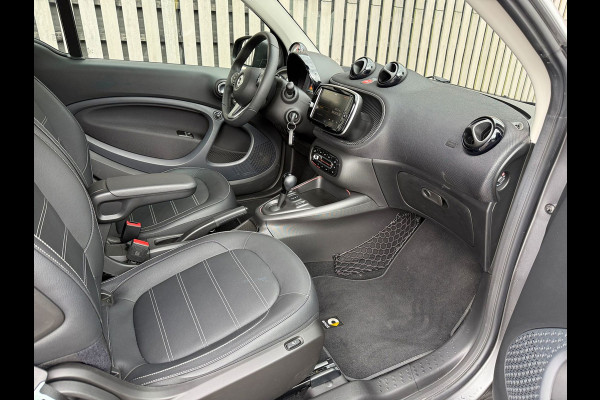 Smart Fortwo EQ Comfort PLUS /Leer /Pano /JBL /Camera /Led