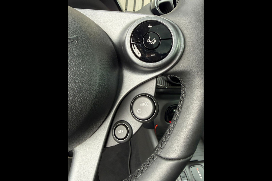 Smart Fortwo EQ Comfort PLUS /Leer /Pano /JBL /Camera /Led