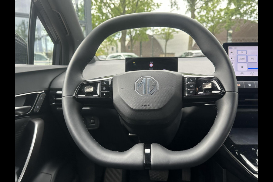 MG Mg4 electric Luxury 64 kWh FABRIEKS GARANTIE T/M 02-2031 | SOH 97% | STOEL + STUURVERWARMING | 360 CAMERA | ELEK. STOEL | KEYLESS | DODEHOEK | APPLECARPLAY | 13K KM! | RIJKLAAR |