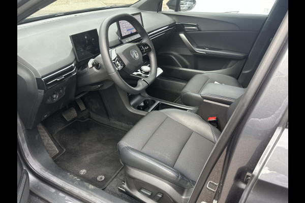 MG Mg4 electric Luxury 64 kWh FABRIEKS GARANTIE T/M 02-2031 | SOH 97% | STOEL + STUURVERWARMING | 360 CAMERA | ELEK. STOEL | KEYLESS | DODEHOEK | APPLECARPLAY | 13K KM! | RIJKLAAR |