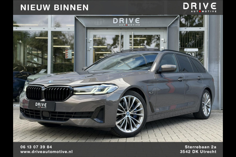 BMW 5 Serie Touring 530e xDrive High Ex. Shadow|Pano|H/K|Nappa|Ventilatie|Massage|ACC|HUD|Laser|Alvitgrau