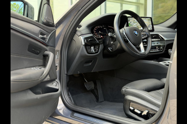 BMW 5 Serie Touring 530e xDrive High Ex. Shadow|Pano|H/K|Nappa|Ventilatie|Massage|ACC|HUD|Laser|Alvitgrau