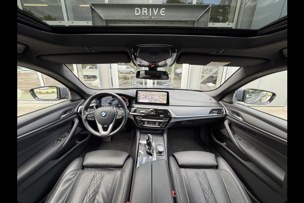 BMW 5 Serie Touring 530e xDrive High Ex. Shadow|Pano|H/K|Nappa|Ventilatie|Massage|ACC|HUD|Laser|Alvitgrau