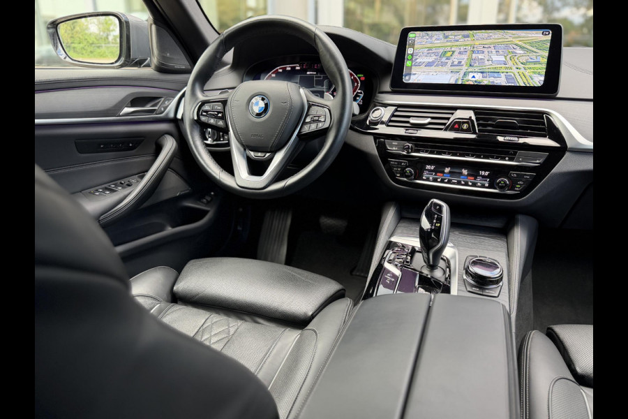 BMW 5 Serie Touring 530e xDrive High Ex. Shadow|Pano|H/K|Nappa|Ventilatie|Massage|ACC|HUD|Laser|Alvitgrau