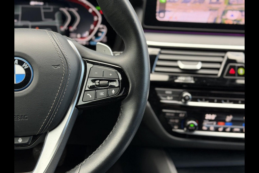 BMW 5 Serie Touring 530e xDrive High Ex. Shadow|Pano|H/K|Nappa|Ventilatie|Massage|ACC|HUD|Laser|Alvitgrau