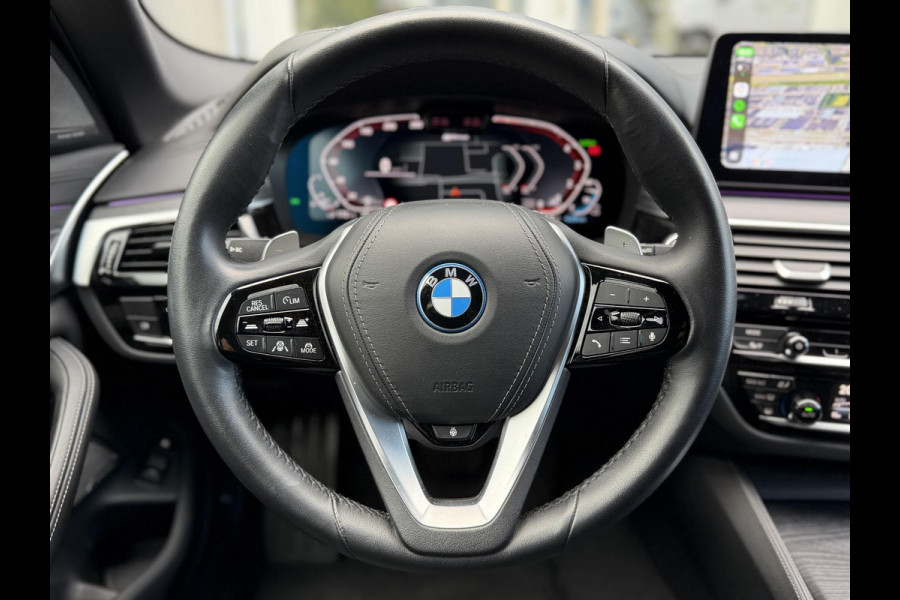 BMW 5 Serie Touring 530e xDrive High Ex. Shadow|Pano|H/K|Nappa|Ventilatie|Massage|ACC|HUD|Laser|Alvitgrau