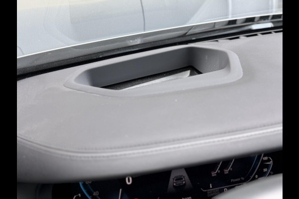 BMW 5 Serie Touring 530e xDrive High Ex. Shadow|Pano|H/K|Nappa|Ventilatie|Massage|ACC|HUD|Laser|Alvitgrau