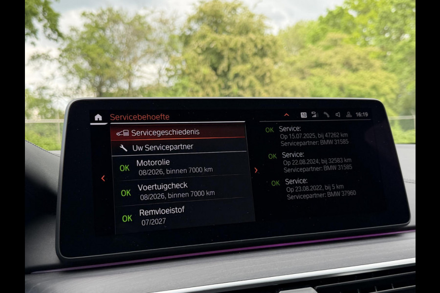 BMW 5 Serie Touring 530e xDrive High Ex. Shadow|Pano|H/K|Nappa|Ventilatie|Massage|ACC|HUD|Laser|Alvitgrau