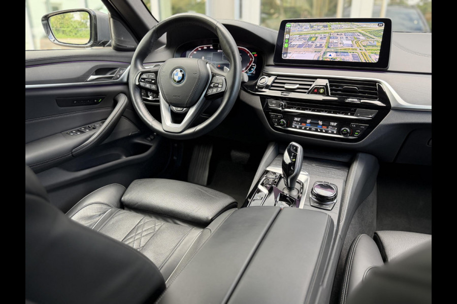 BMW 5 Serie Touring 530e xDrive High Ex. Shadow|Pano|H/K|Nappa|Ventilatie|Massage|ACC|HUD|Laser|Alvitgrau